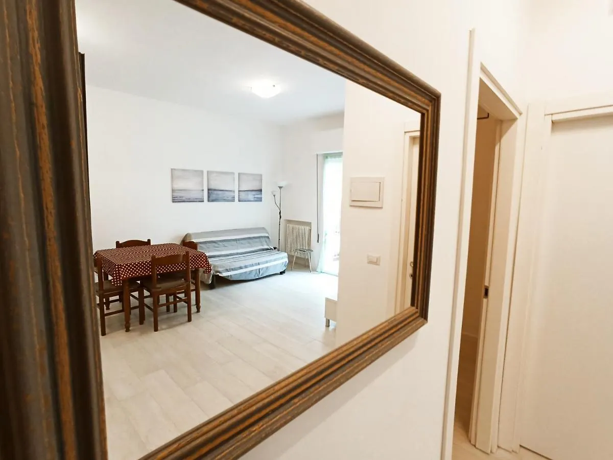 Casa Sciroc, Profumo Del Mare. Apartment Rimini 0*,  Italy